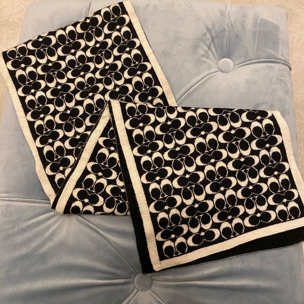 Coach Signature Logo Scarf